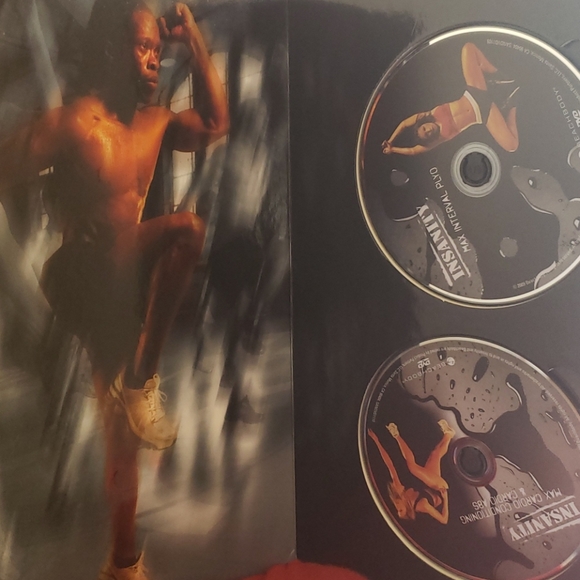 INSANITY Exercise Video Set - Picture 3 of 3